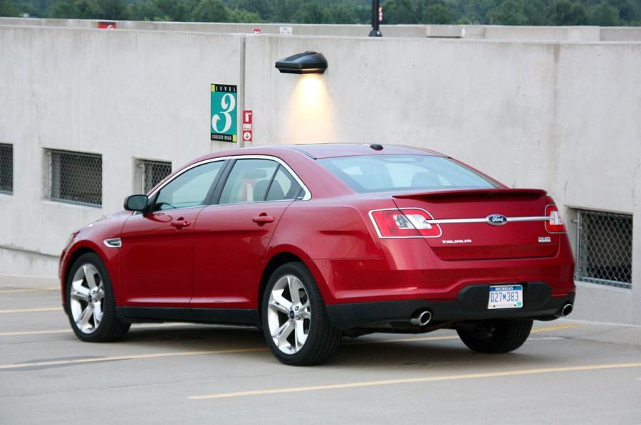  Ford Taurus SHO 2010 года  (фото 3 из 248)